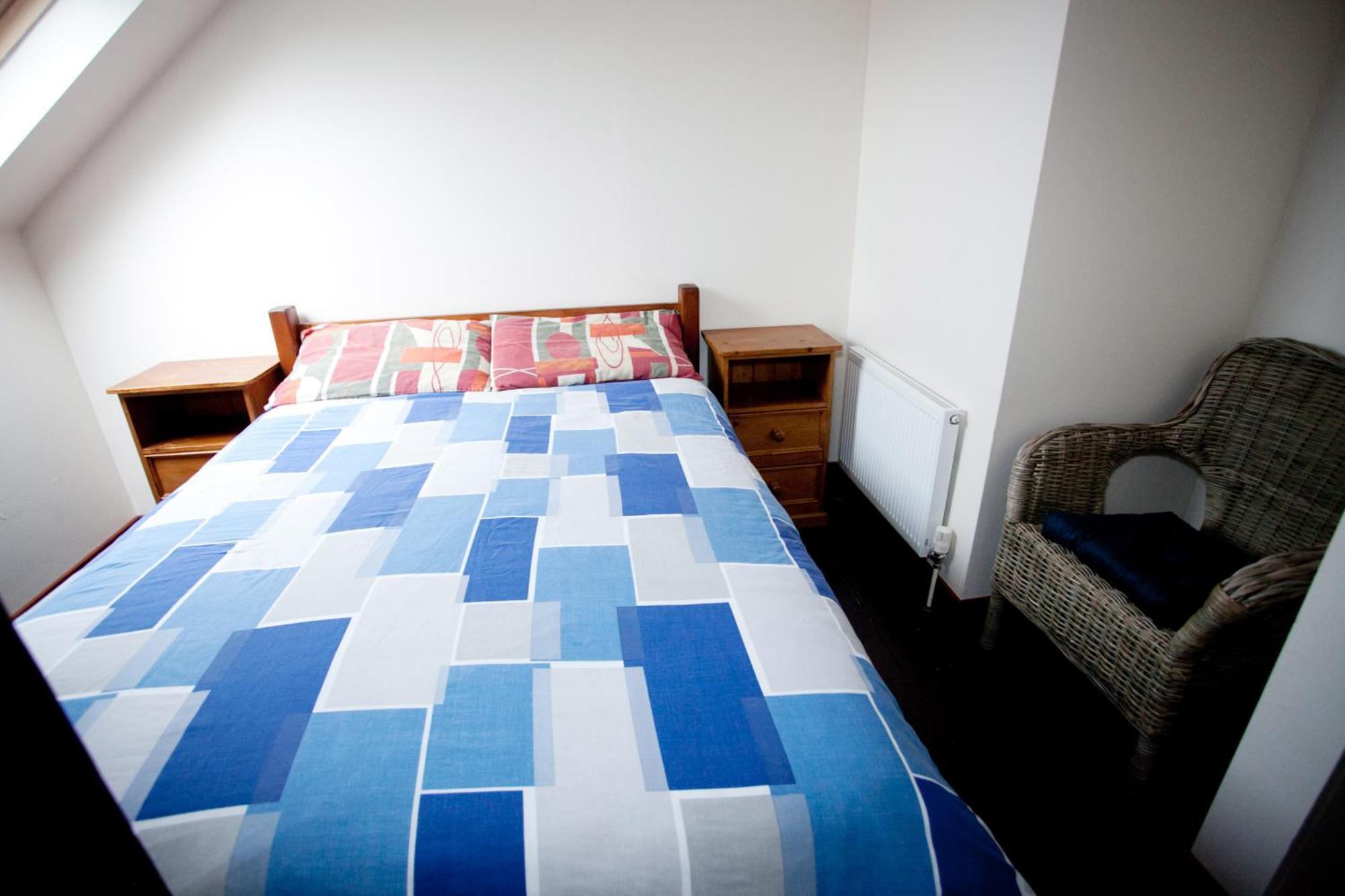 Aille River Tourist Hostel And Camping Doolin Szoba fotó